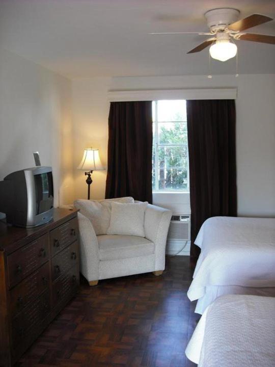 La Siesta Motel Tucson Room photo